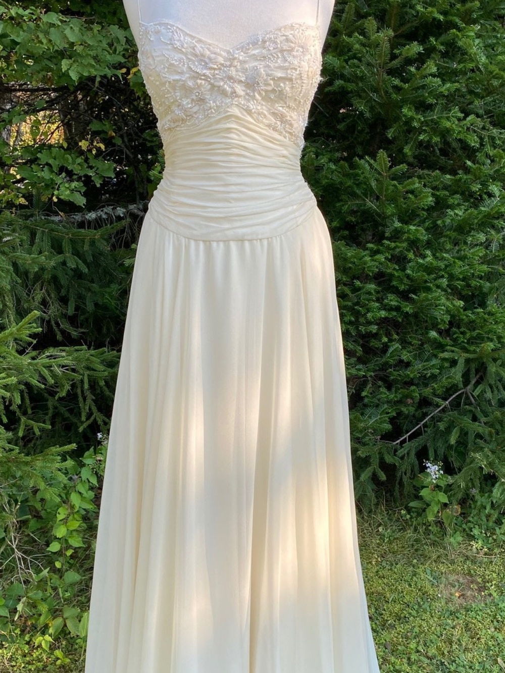 Elegant Cream/Ivory Spaghetti-Strap Embroidered Wedding Dress